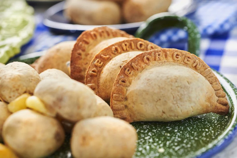 Empanads de Pollo Campesino Del Origen, Alimentos Sostenibles.